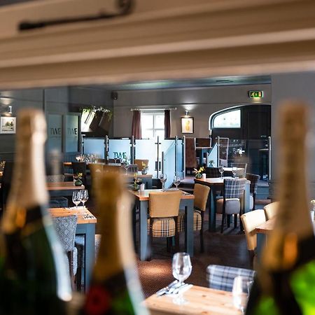 The World'S End - Northampton Hotel Ecton Eksteriør billede
